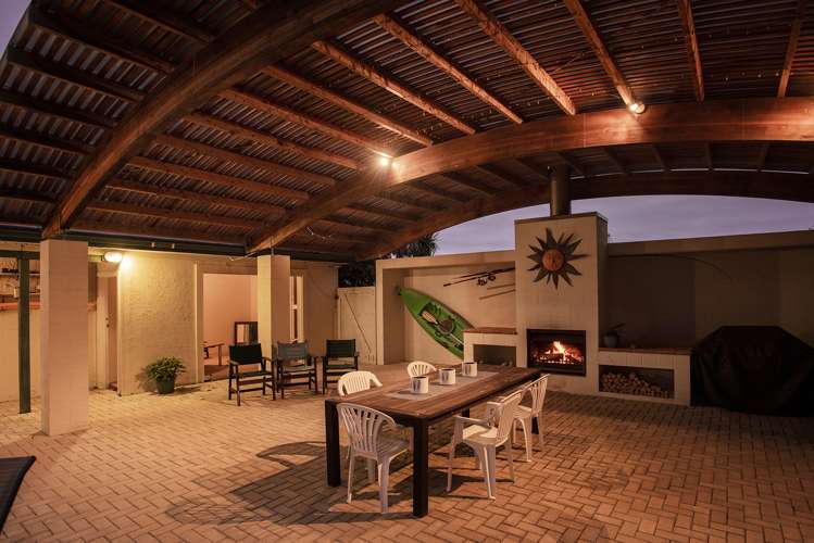 64 Moana Road Okitu_18