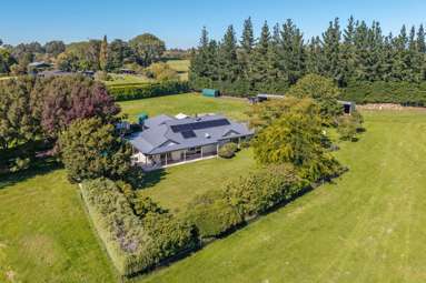 238 Beach Road East_1