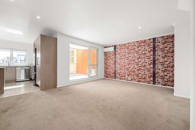 5/7 Vialou Street 10463_4