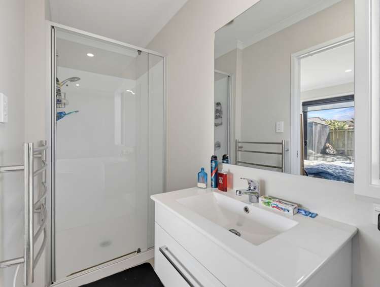 16 Opouatu Avenue Glenbrook_12