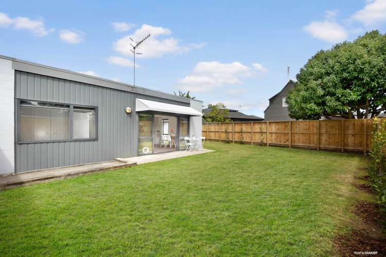 3/10 Robert Street Ellerslie_11