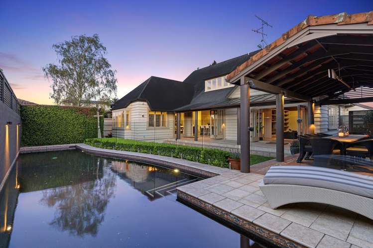 247 Devonport Road_0