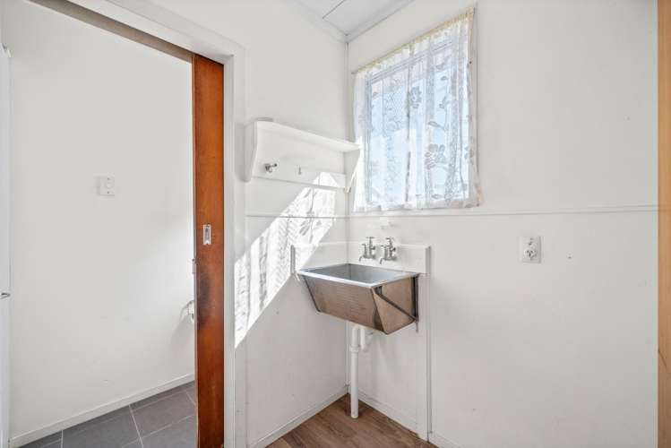 1 Harrow Place Manurewa_11