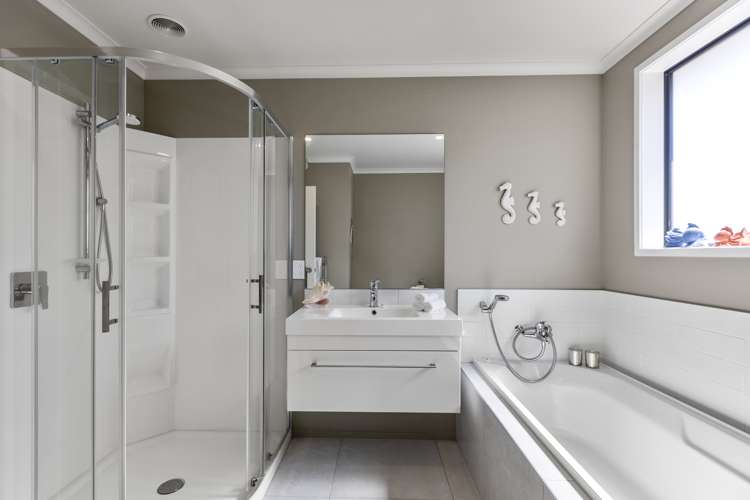 6 Opouatu Avenue Glenbrook_7