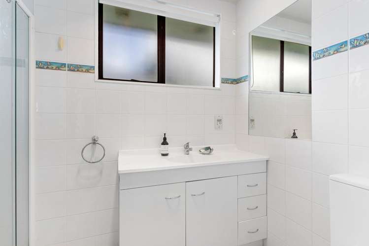 2/1 Recreation Drive Birkenhead_14