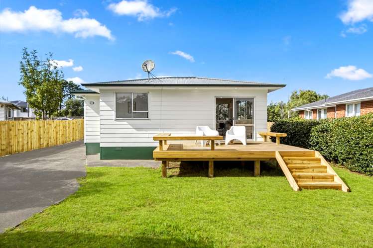 99 Riverpark Crescent Henderson_12