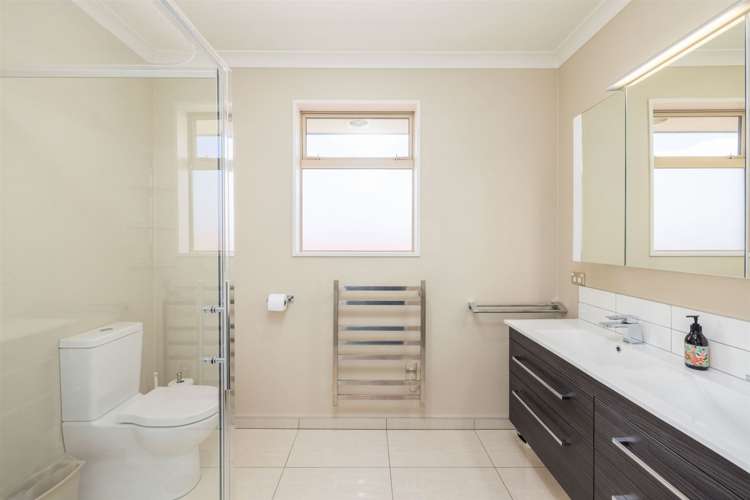 4 Mariposa Crescent Aidanfield_11