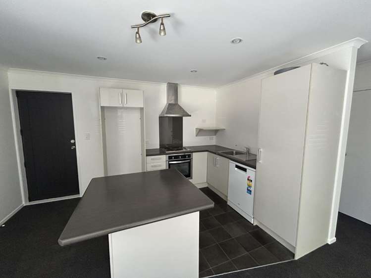 7/20 Greensboro Street Hamilton East_2