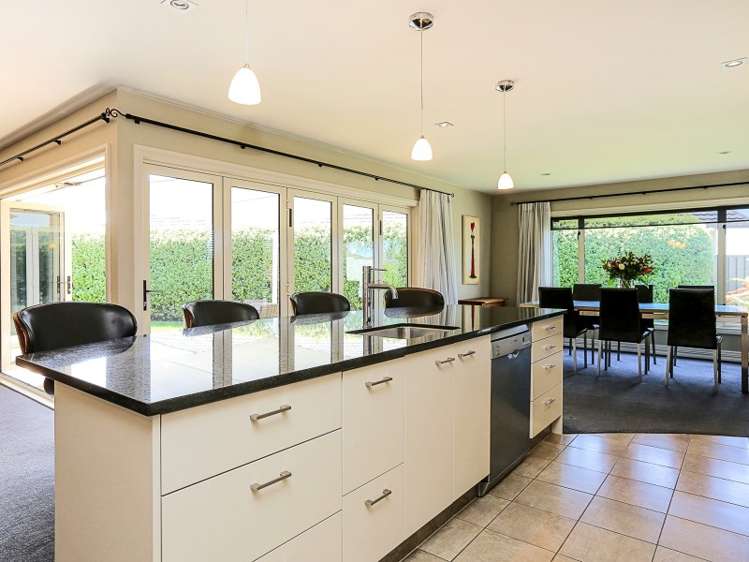 8 Tasman Drive Poraiti_7