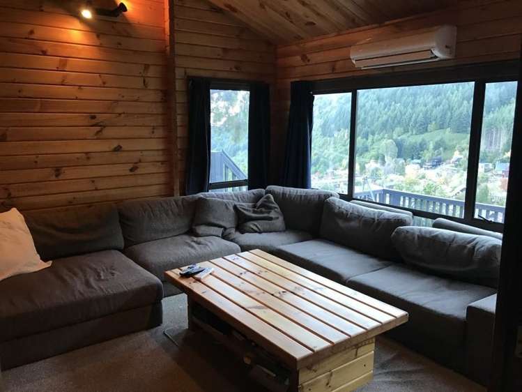 9 Mackinnon Terrace Fernhill/Sunshine Bay_2