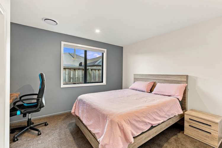 58 Carnaveron Drive Lincoln_19