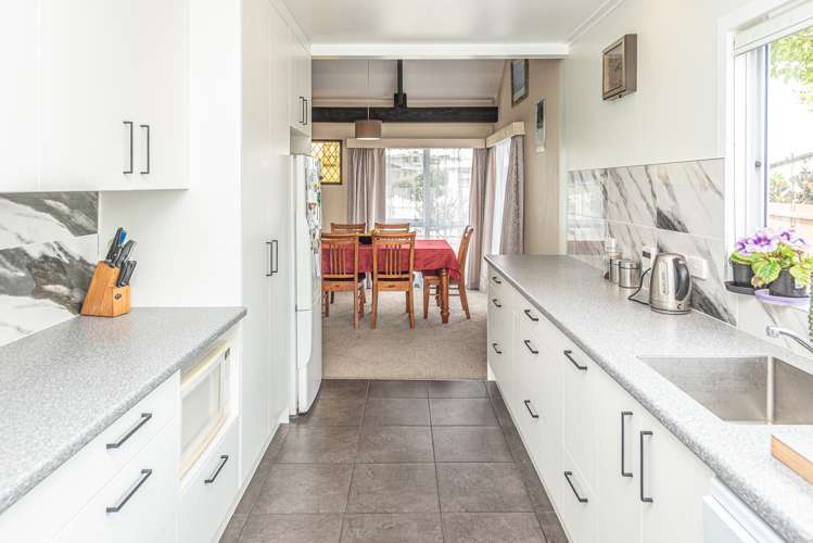 87 Devon Road Springvale_3