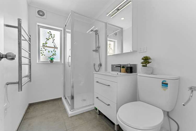 13D Sealord Place Clendon Park_12