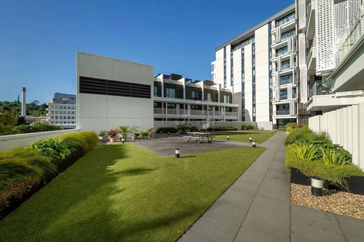 117/223A Green Lane West Epsom_8