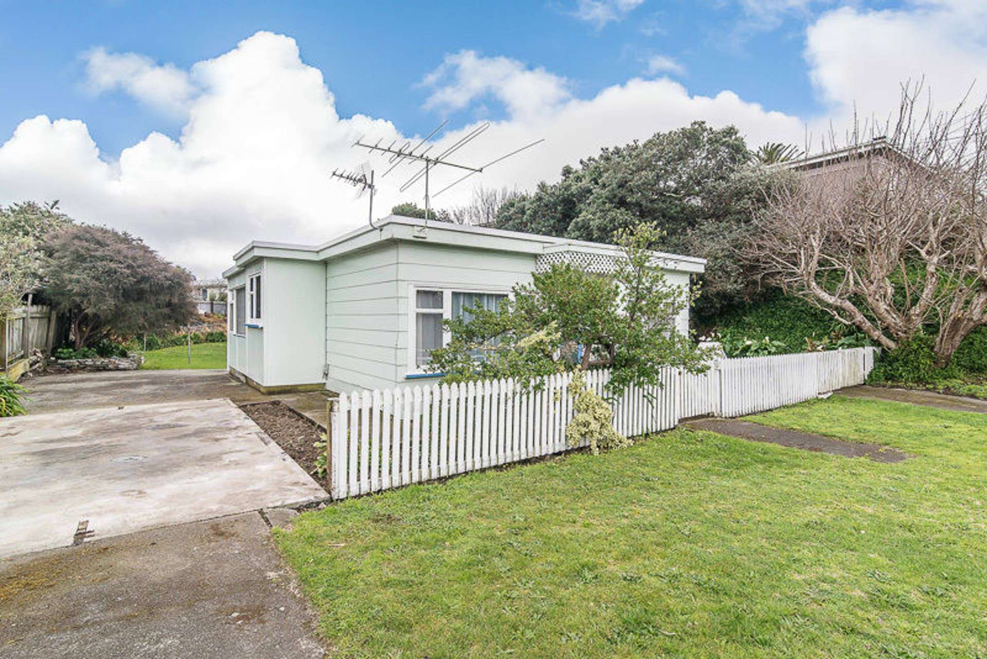 62 Bluegum Road Paraparaumu Beach_0