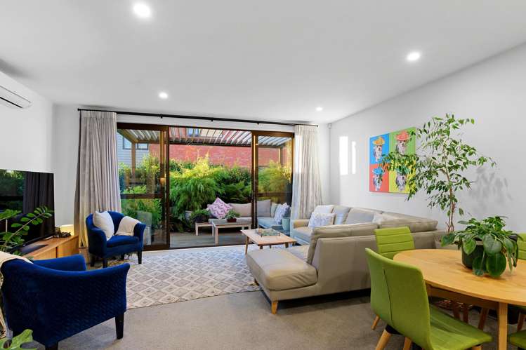 2/484 Manchester Street Saint Albans_1