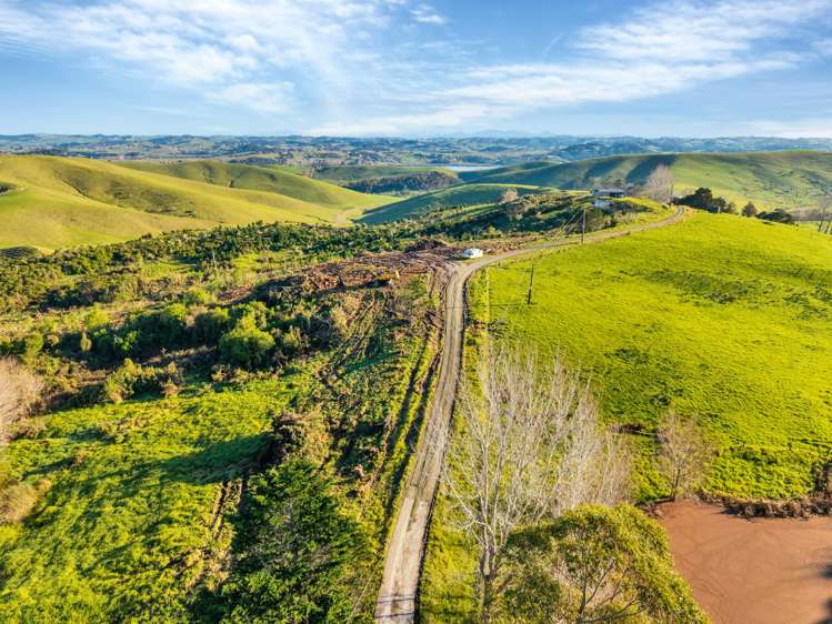 896 Whakapirau Road Maungaturoto_3