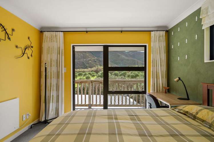 1276 Coast Road Wainuiomata_22