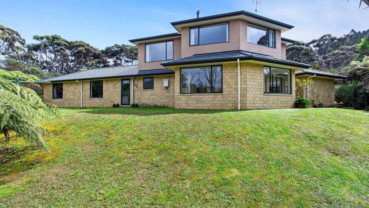 129 Stoney Creek Drive Waitakere_19