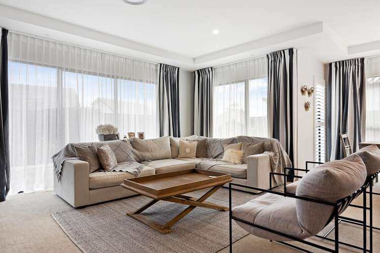 13 Selfe Crescent Burwood_7