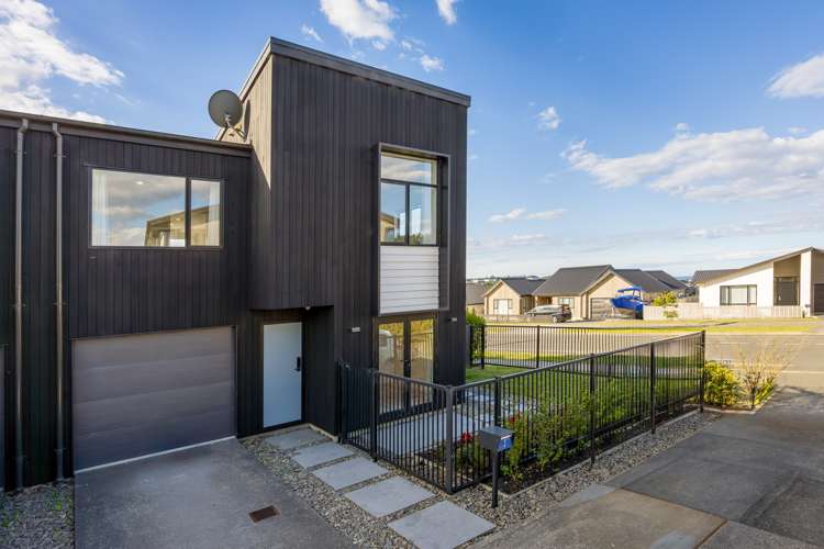 2 Lords Way Silverdale_1