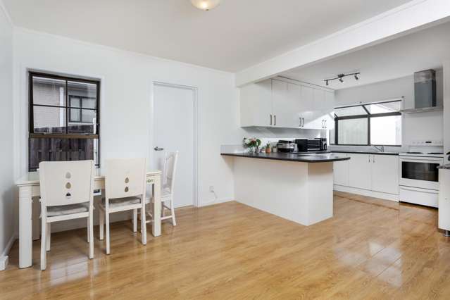 2/189 Onewa Road Birkenhead_2