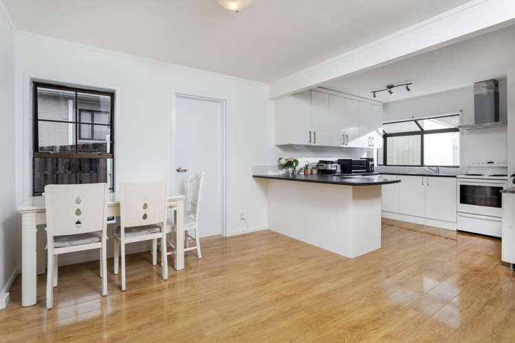 2/189 Onewa Road Birkenhead_2