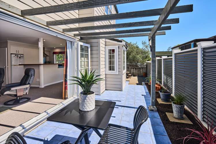 35B Cheviot Road, Lowry Bay Eastbourne_1