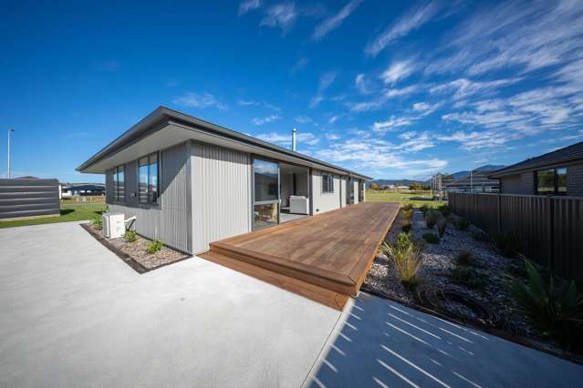 Furnished, Modern & Low Maintenance