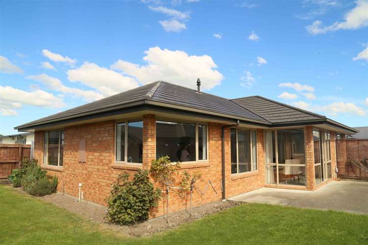 8a Hurricane Way Wigram_1