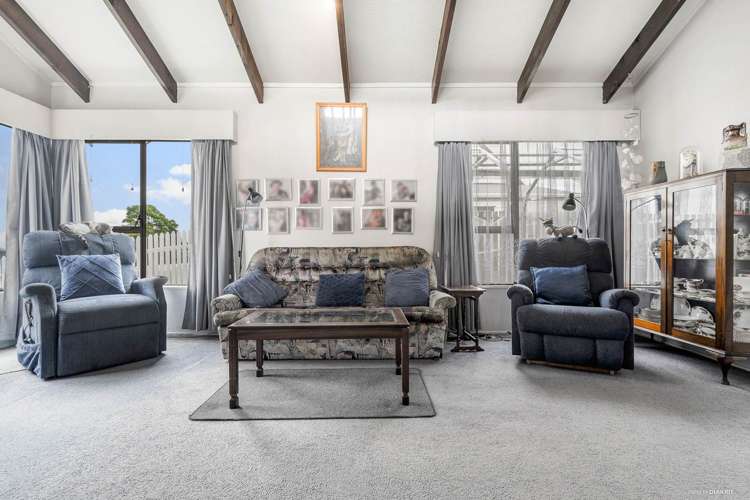 27 Sunningdale Street Wattle Downs_5