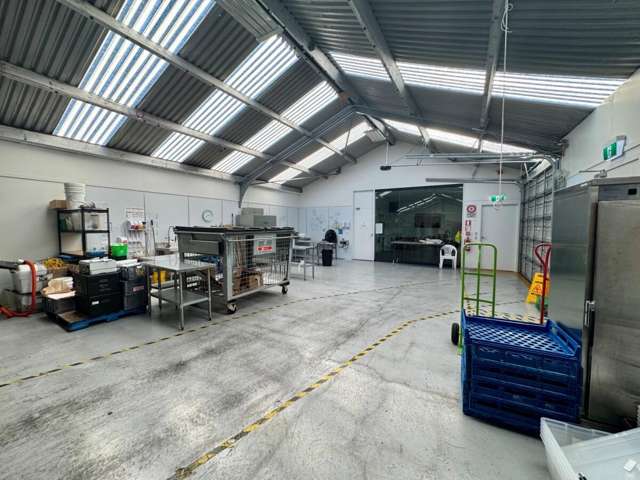 52-58 West Street West End_1