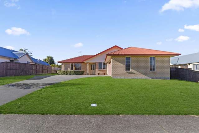 28 Oaklands Drive 11373_1