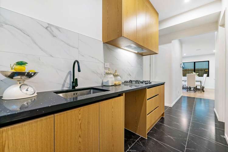 39 Koromeke Street Flat Bush_7