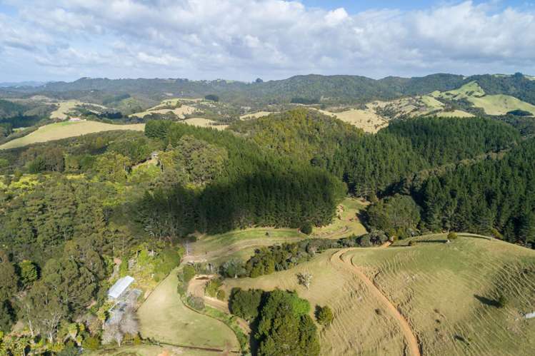1133&1137 Matapouri Road Matapouri_40
