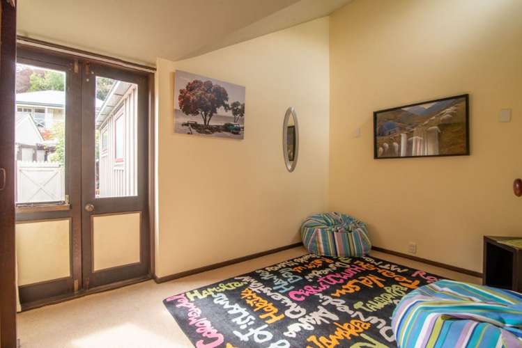 3b Beach Road Akaroa_10