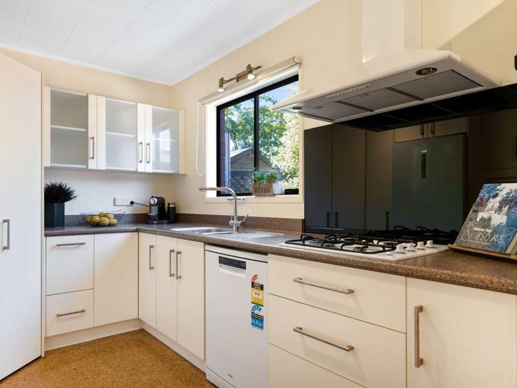 10 Iles Road Lynmore_7