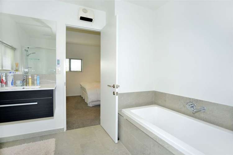 33 Gallaghan Close Wigram_11