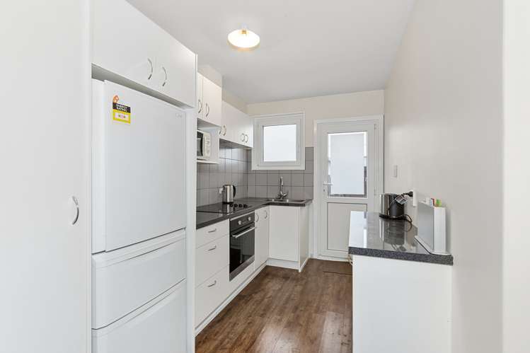 4/14a Dickson Crescent Hornby_1