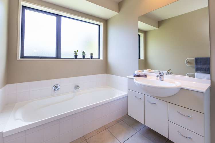 19 Hasendene Drive Lincoln_16