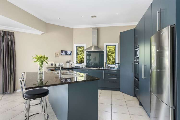 3 Endeavour Drive Whitby_4