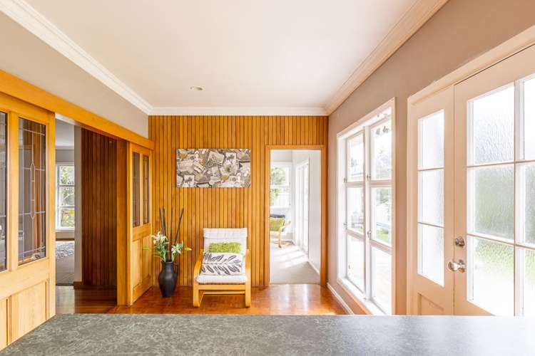 215 Fox Street Hamilton East_5