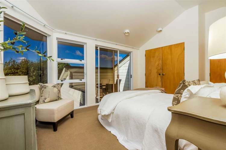 68 Seacliffe Avenue Narrow Neck_16