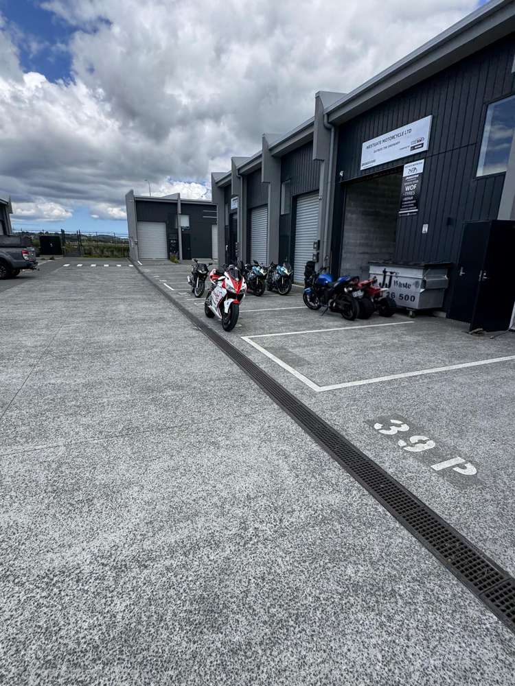 6/4 Spring Garden Avenue Westgate_3