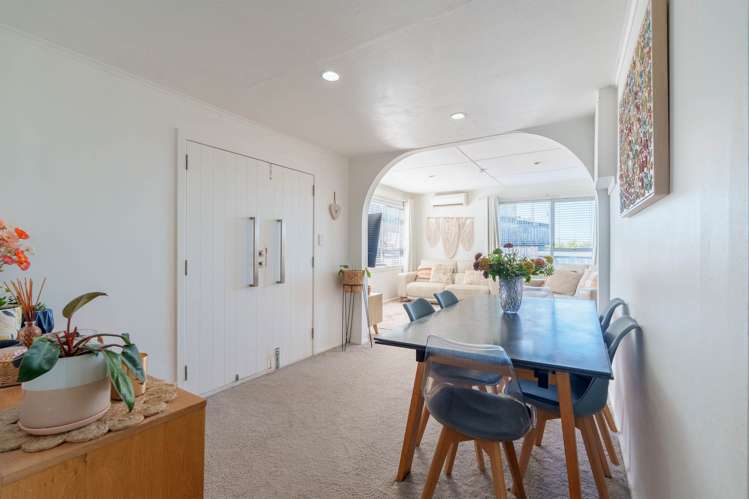 2/54 Lyons Avenue Murrays Bay_3