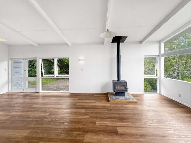 23 Parkes Avenue 1228_5