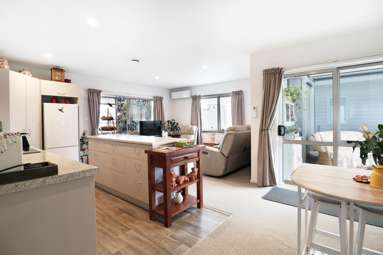 711/11 Kamahi Crescent_3
