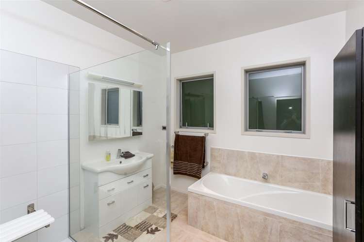 18 Adam Lile Drive Highlands Park_14