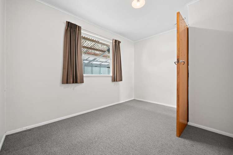 209 Clyde Street Hamilton East_12