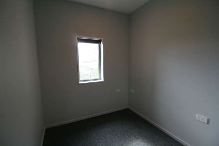 37 Eric Adam Way Linwood_5